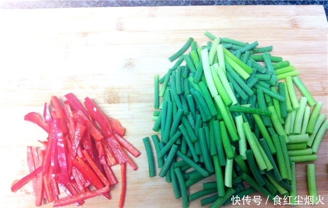 婆婆做的下饭菜,食材很简单,快速出锅,比大鱼大肉受欢迎