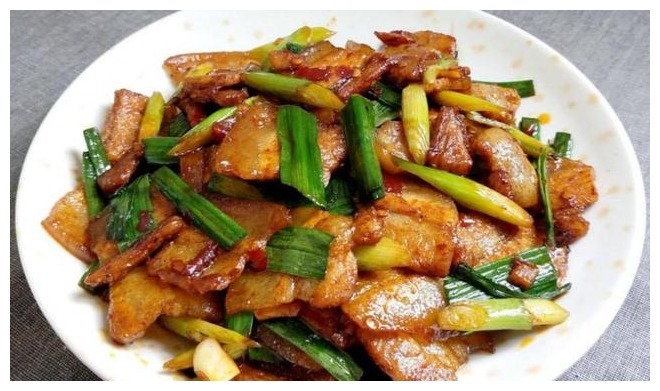 鲜美而不腻 蒜苗回锅肉的做法原来那么简单,看着都流口水