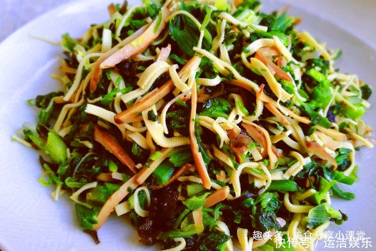 快过年了,此菜可以提前做好,想吃的时候很快能上桌,简单又方便