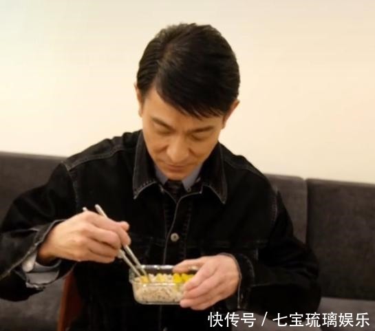 刘德华曝光晚餐,原来吃得如此清淡,天王的生活没有你想象的奢侈