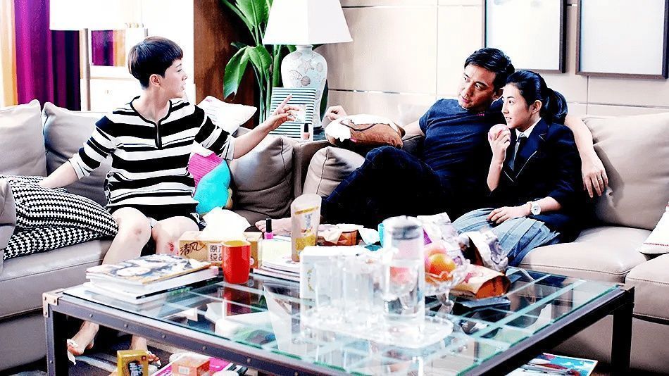 妈妈|关系再亲,父母也别伸手跟孩子要这三样东西