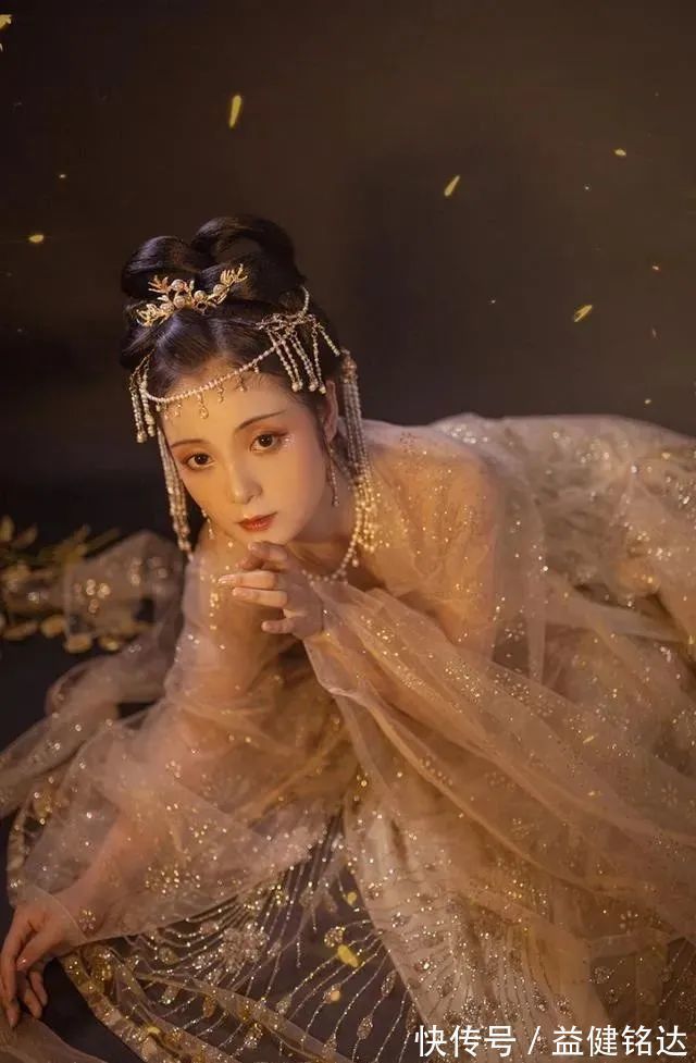 流传$隋炀帝很著名的一首诗,仅有20字流传千古,第1句你值得一读