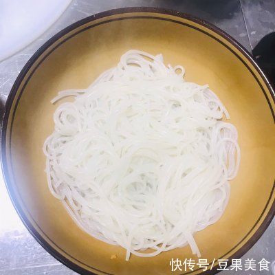 美味|#饕餮美味视觉盛宴#番茄螺蛳粉火锅