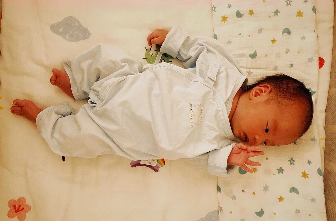 小王|3个月宝宝的发育,关键看3个方面,如果有这些表现说明发育很好