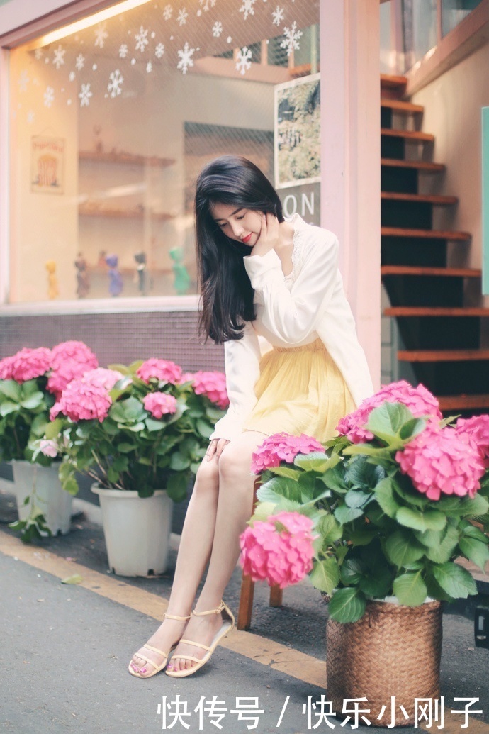 不挑身材的半身裙,自在搭配,秀出优雅娇俏的气质