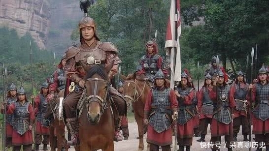 冷汗|朱元璋请大臣吃饭，刘伯温看到饭菜出了一身冷汗：我们的日子不好过了！