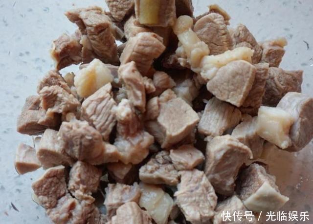 无论是炖牛肉还是羊肉,记住几个技巧,汤浓肉香,鲜美不膻不腥