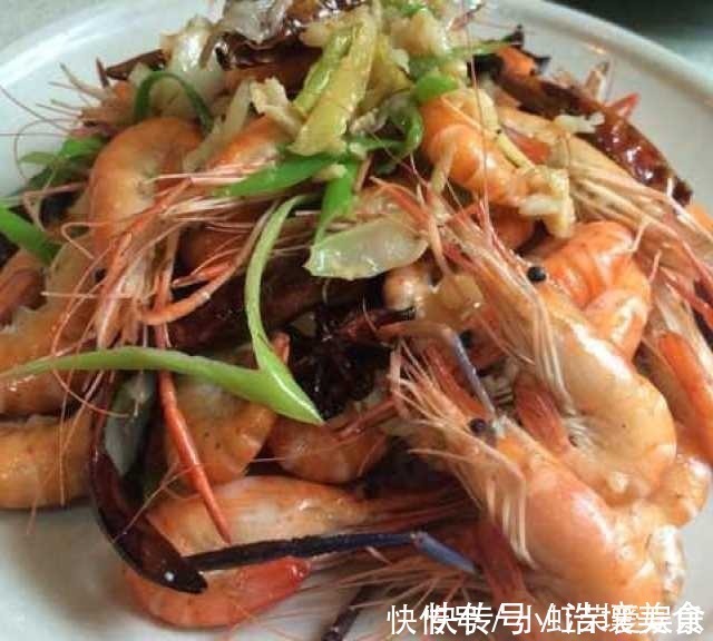 好吃|油爆虾的做法，太好吃了，一口一口停不下来！