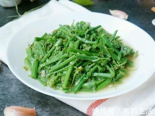 排出体外|人到中年想长寿,三种食物换着吃,缓解疲劳,改善睡眠,滋阴补肾