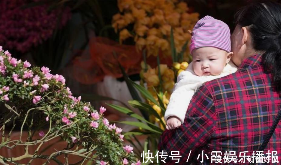 城市生活|为什么奶奶越来越遭嫌弃,姥姥却成为带娃主力军?原因其实很现实