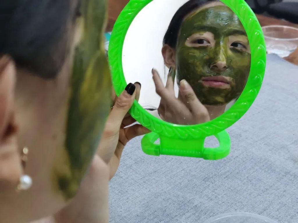 博主|跟着小红书博主做自制面膜，我脸没了
