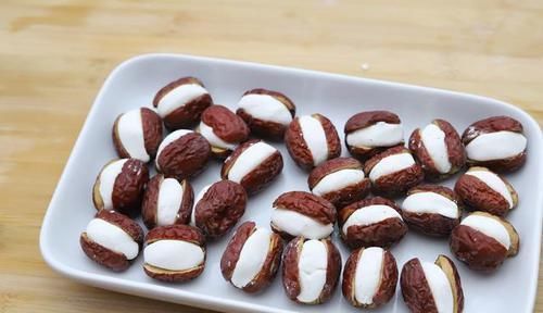 营养|女人补气血的“小零食”，做法很简单，每天来几颗，健康又营养