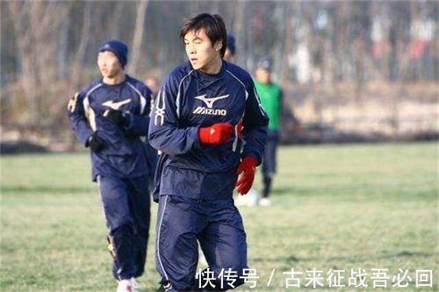 足球|国足球员张玉宁近况:与空姐离婚后恢复自由身,身材发福已有二胎