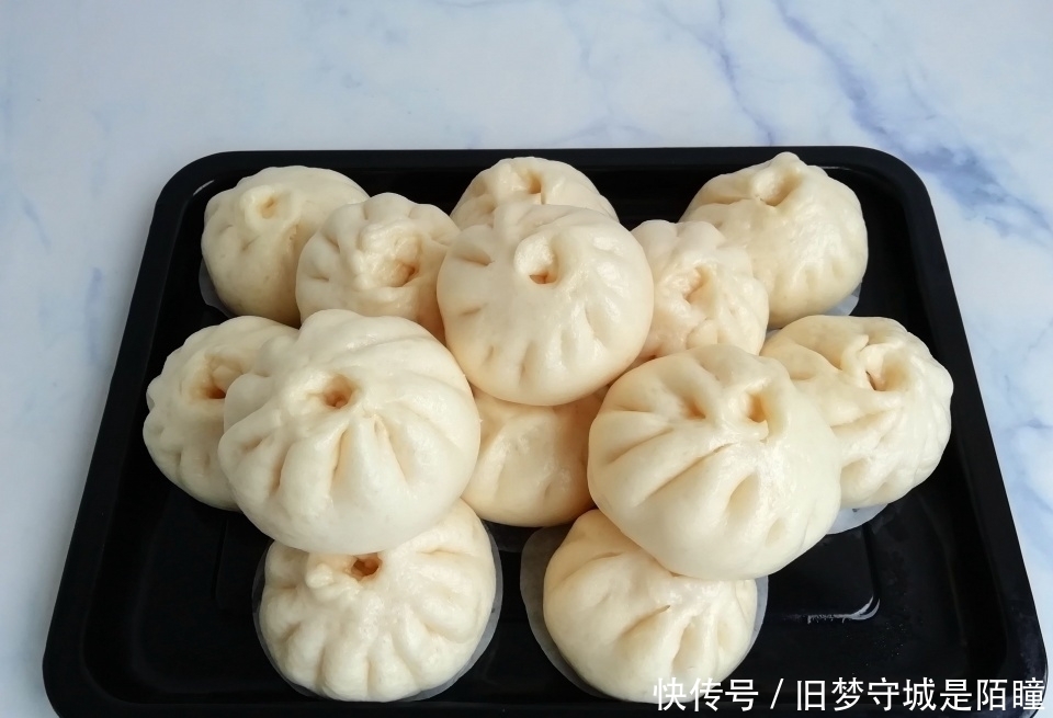 教你做|教你做孩子爱吃的奶黄包,香甜松软,奶香浓郁,一顿3个不够吃!