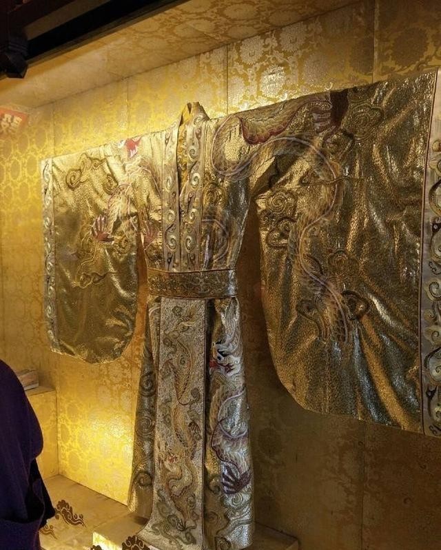 清洗|古代没有干洗店,皇帝的龙袍怎么清洗?原因不是你想的那样!