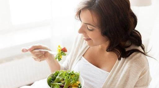 任性|孕妈尽量不吃这3种蔬菜，易引起“宫缩”，为了胎儿别再任性了