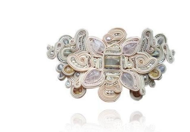 丝绸|像丝绸一样的首饰纵情而奢华,小众而独具特色,具有异域风情之美