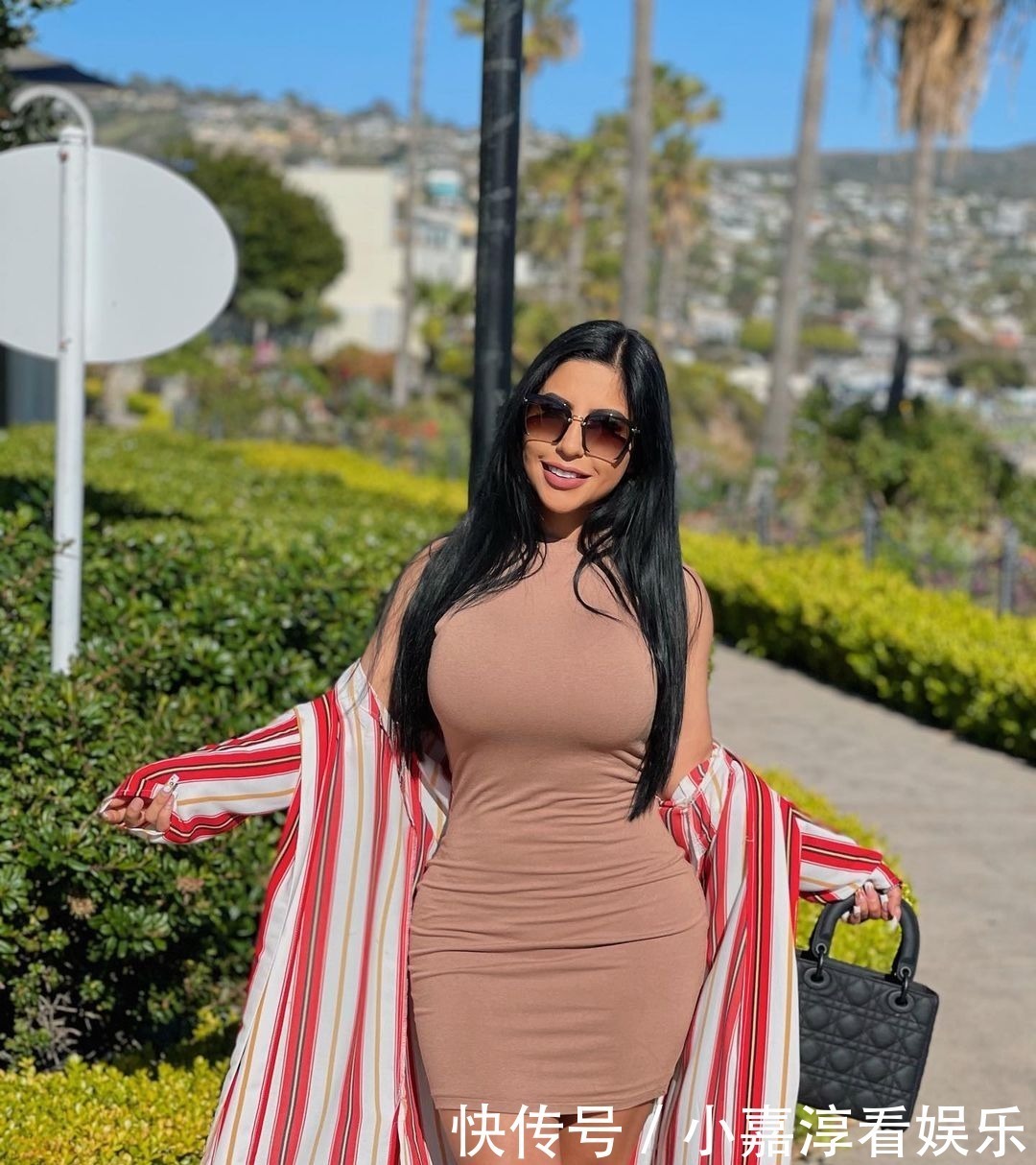 社交平台|她是西班牙模特,体型有着曲线之美,虽不显高挑,但依然很有魅力