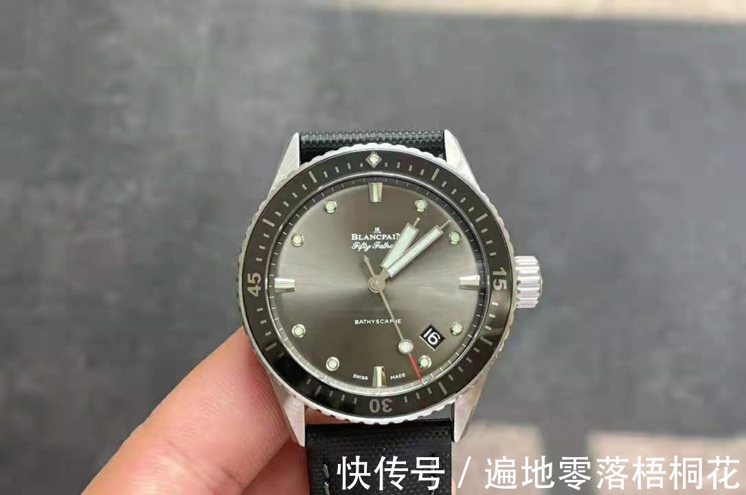 表盘#1到7万经典潜水表盘点,有点档次又不乍眼,上班戴刚刚好!