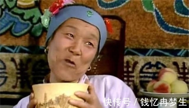 孙子板儿！读懂了板儿挨的一巴掌，就明白了刘姥姥的尴尬和不易！