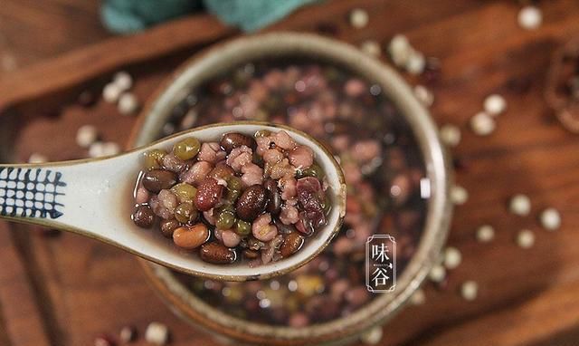 雨水至，春初寒，这6道粥要常喝，营养好消化，轻松度过整个春天