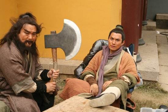 浪子燕青@水浒传中,宋江为什么不将扈三娘嫁给帅气的燕青原因很简单