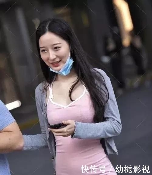 别把睡衣当私服穿了,不嫌弃丢人的话,还是别炫耀了