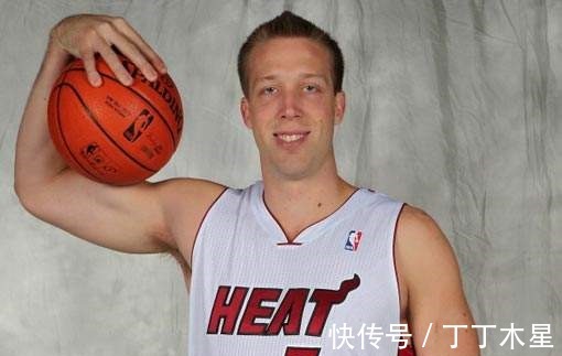 本赛季|杜锋杨鸣高兴早了,雅尼斯第四外援抵上海,35+17宏远克星投首钢