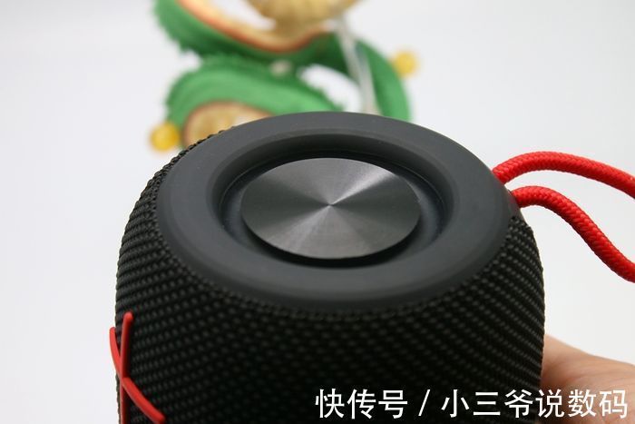 接口|Sanag M11蓝牙音响:迷你便携,释放音乐激情