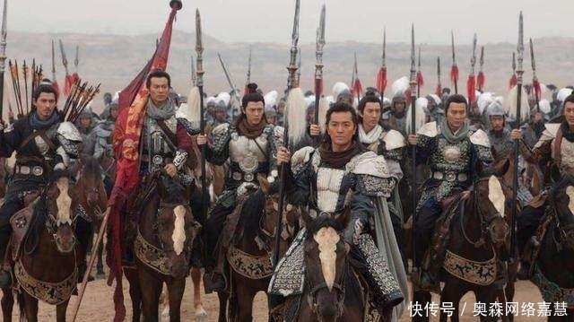  杨家将|杨家将全部战死, 佘太君给他们守灵时, 看到一乞丐竟然晕了