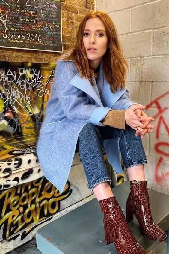  黑色|比驼色显白，比黑色高级，大衣今年流行这5个颜色！