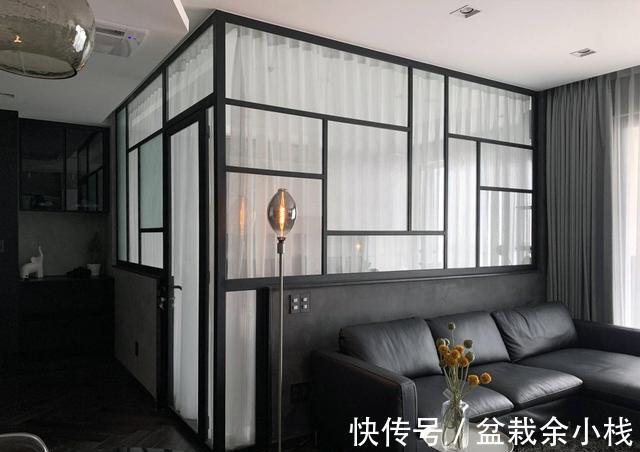 玻璃|76㎡小户型婚前买的,结婚后压力大就过来独居2天,朋友都很羡慕