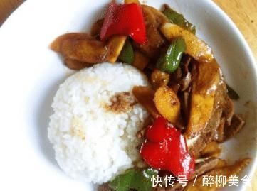 炒猪肝时，不要直接下锅炒！大厨教你一招，猪肝嫩滑爽口无腥味