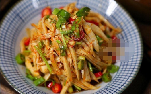 这道菜花了不到5元,油也放得少,却比肉还香