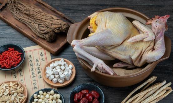 炖鸡汤要记住“3放2不放”，20年的配方，汤鲜味美，肉嫩无腥味