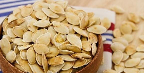食物|平时多吃3种“碱性食物”，会有助于压制“癌细胞”，不妨了解下