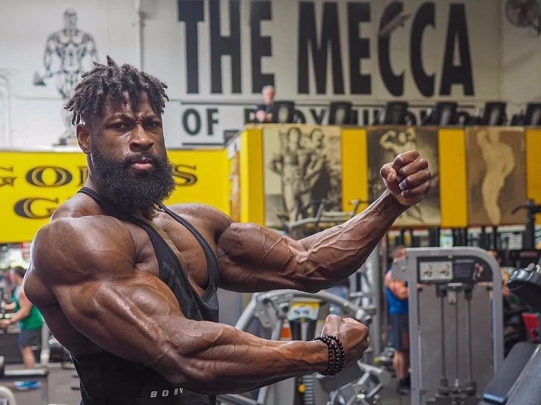 王者|上半身肌肉型男，下半身安上假肢，这是王者级别吗？