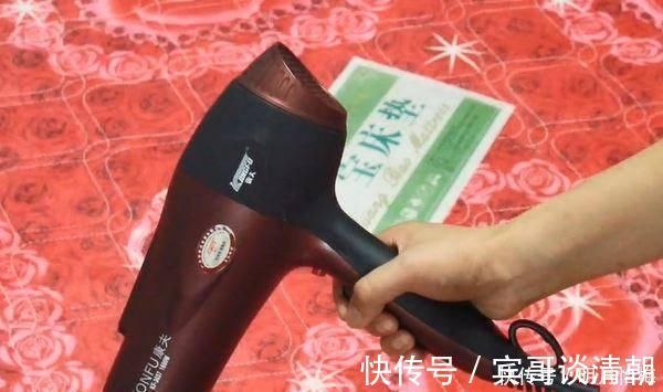 灰尘|床垫睡久了螨虫成窝,教你一个土方法,螨虫灰尘一起除