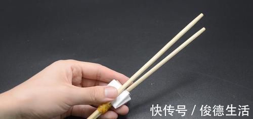 瓜子|剥瓜子有诀窍，不用手剥不用嘴嗑，一分钟就能剥一大碗，涨知识了
