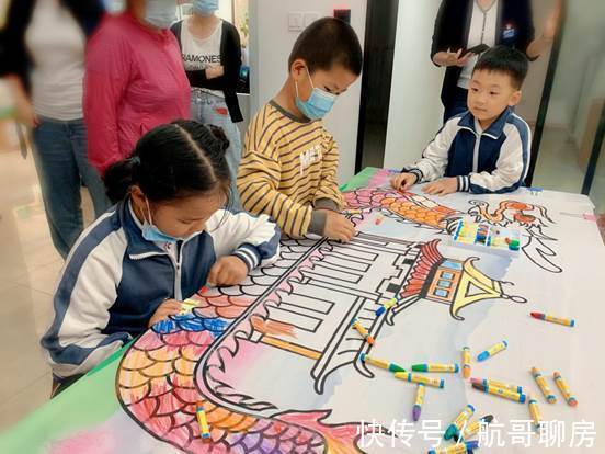 娃们|娃们天天往链家跑，20后也开始买房了？真相是……