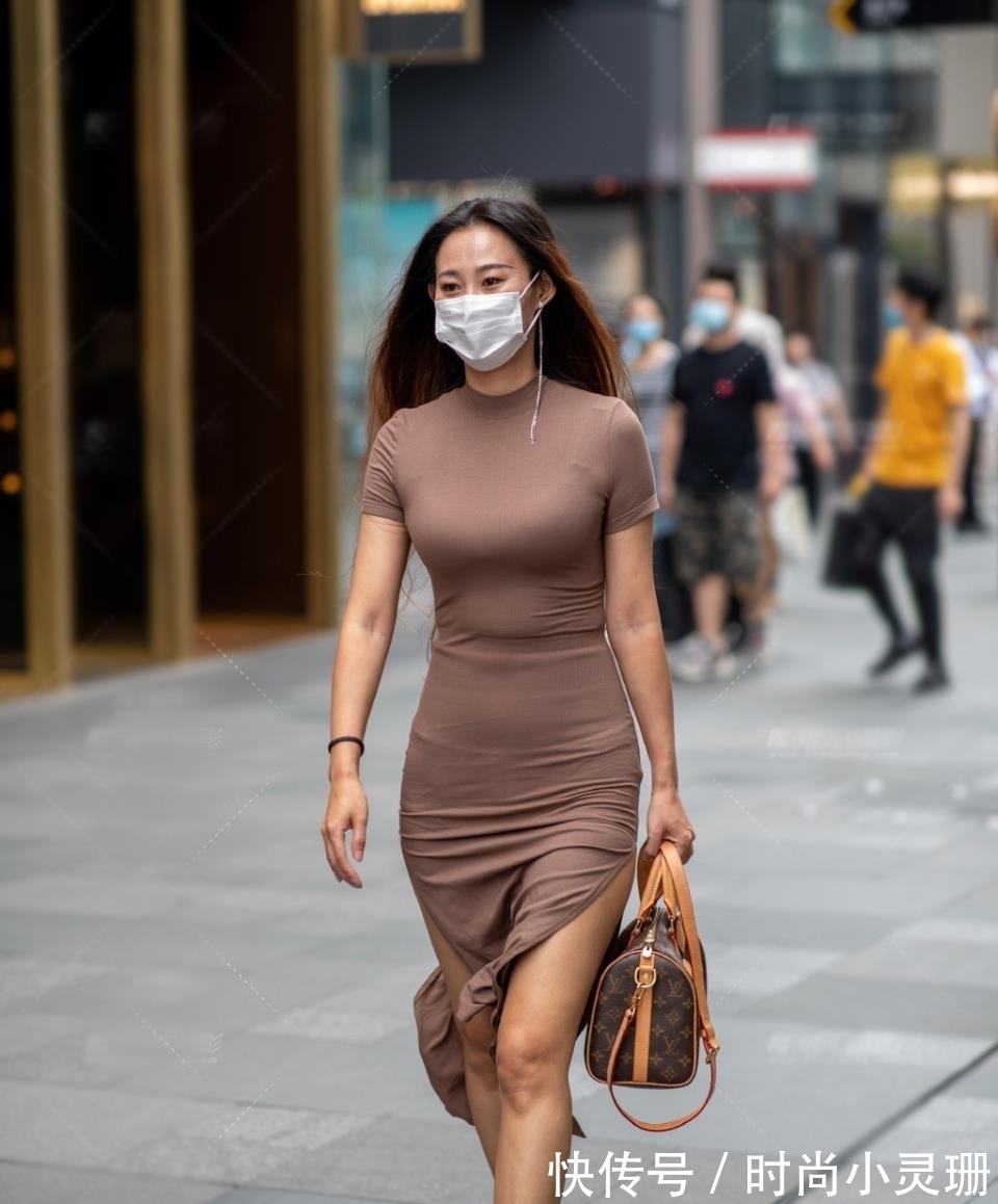 裙子 夏季少不了的莫代尔裙,清爽雅致又显曼妙身姿,成熟美丽就这么穿