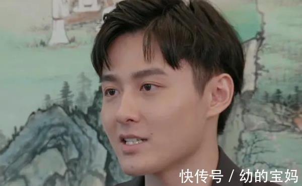 橙子|《心动4》橙子近照,穿运动短裙打网球,“竹竿腿”令人羡慕