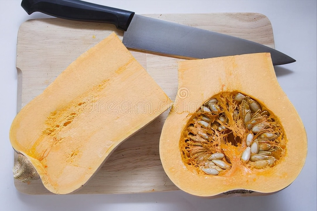 切开的南瓜如何保存老师傅教的方法确实不错，放半个月还新鲜！