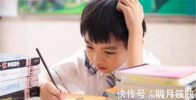 老师|孩子上课不认真切橡皮玩,亲爸惩他''切完一盒'',网友:挺好的