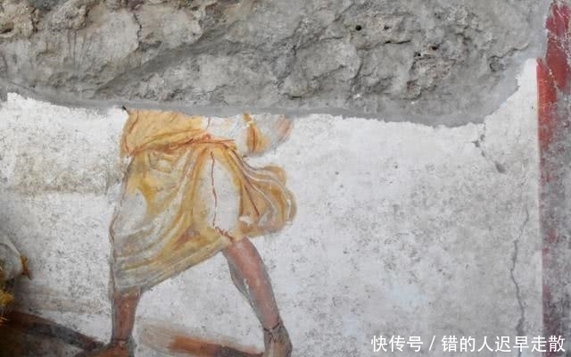 古代角斗士如何认输？庞贝新挖出的壁画揭秘：伸出一根手指指天