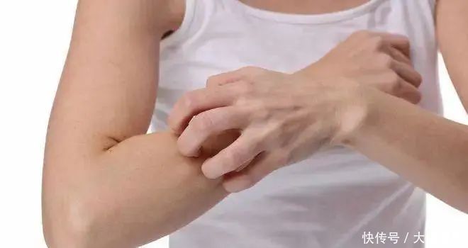 代茶饮|身体有6个表现，肝部已变“脏”，一个不占，恭喜，肝还很干净