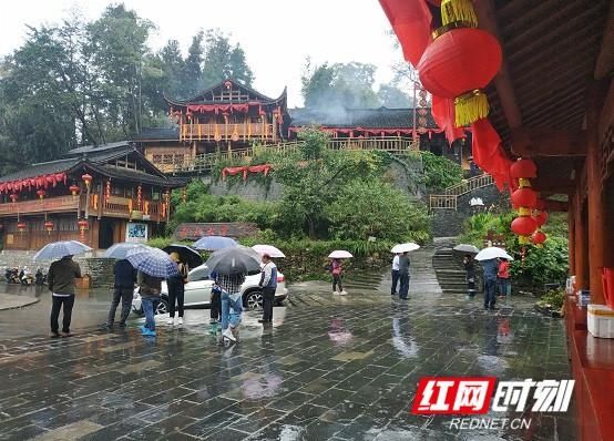 游客表示|打造“十八洞”旅游集群品牌 如何留住游客更多时间？