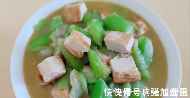 豆腐和它是绝配，切块一煎再一炖，软嫩鲜美好消化，天天吃都不腻！