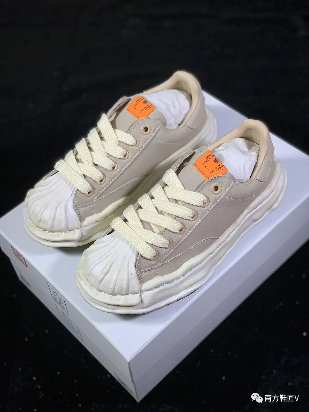 溶解鞋|运用解构将贝壳头vans匡威等换底,三原康裕溶解鞋爆火网络?!