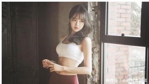 街拍|街拍精致优雅的打底裤美女,呈现最美身姿,展现女人靓丽姿态